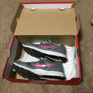 Nike Revolution Sneakers